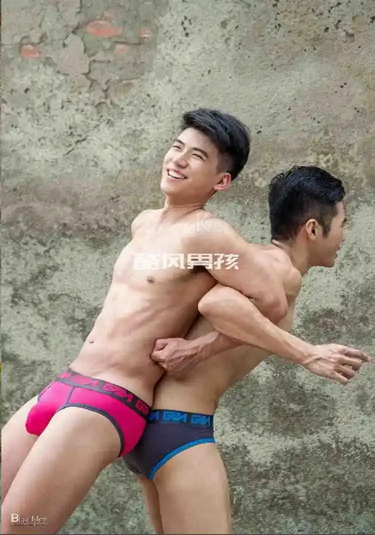 VIRILE 男人味 NO.10 性感天菜男神-允硕 & 廷 | 非全见版