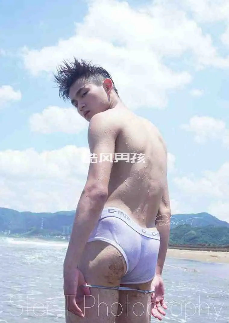 阳光先生ANDY写真特辑 - 海滩上的性感尤物